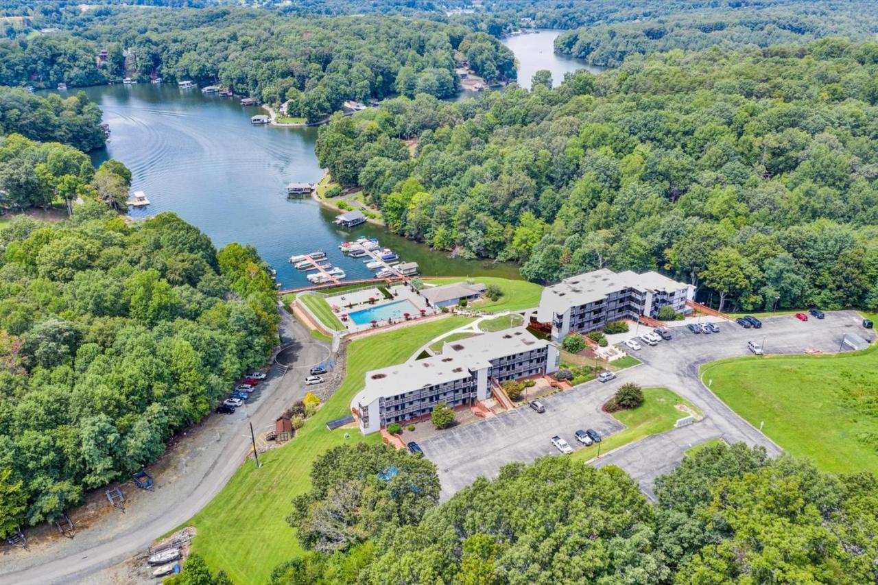 Reel Simple Apartment Moneta Bagian luar foto